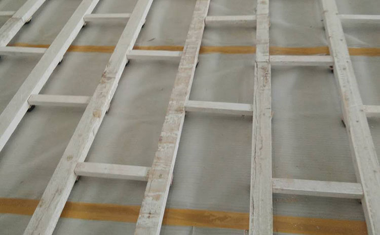 專業(yè)的籃球運(yùn)動(dòng)地板每平米價(jià)格