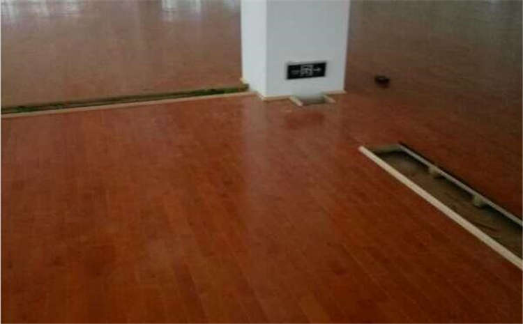 俄勒岡松體育運(yùn)動(dòng)地板一般多少錢?