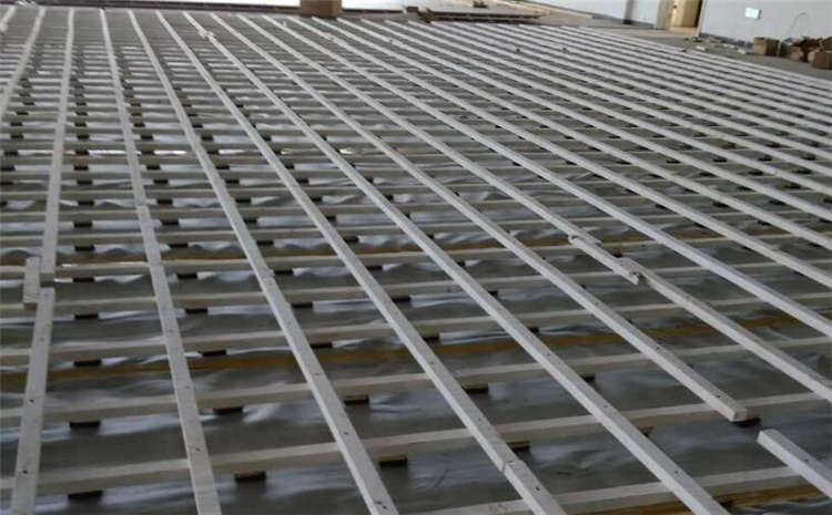 柞木風(fēng)雨操場運(yùn)動地板結(jié)構(gòu)