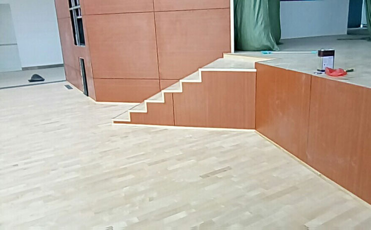 學(xué)校實木運動地板生產(chǎn)廠家