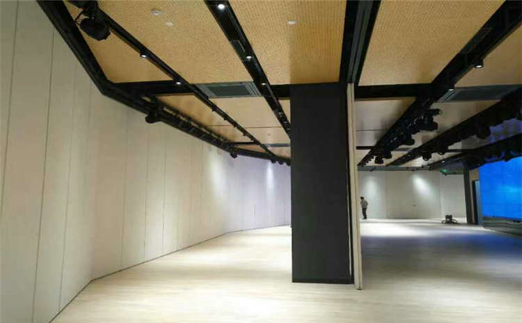 上海室內(nèi)運(yùn)動(dòng)木地板施工團(tuán)隊(duì)