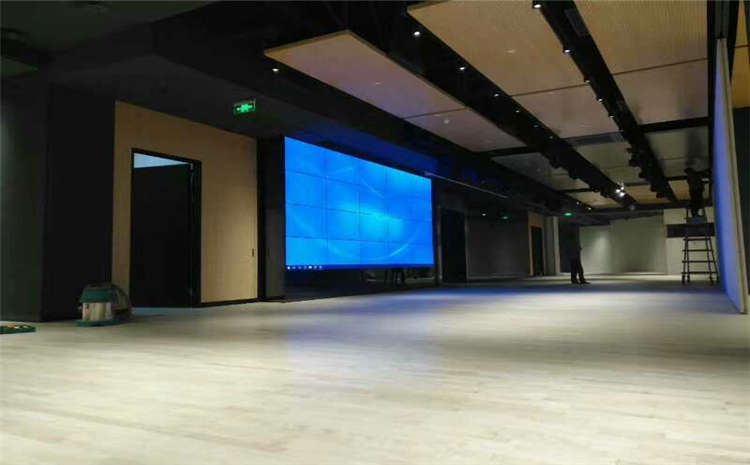 指接板運動籃球地板價格是多少錢?