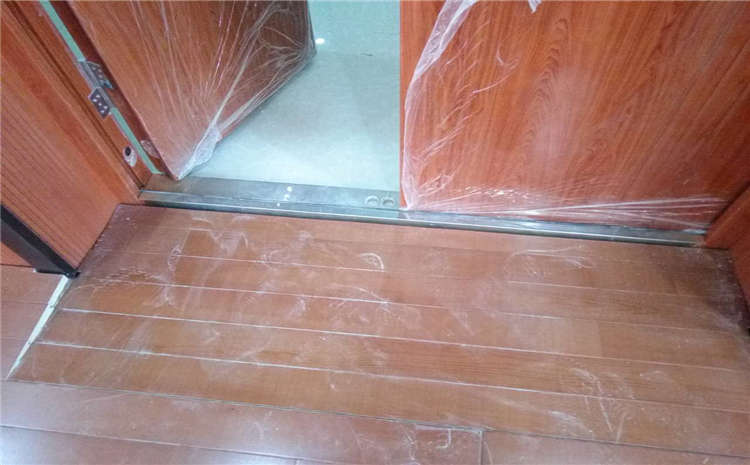 專業(yè)的NBA籃球場木地板哪個(gè)品牌好？