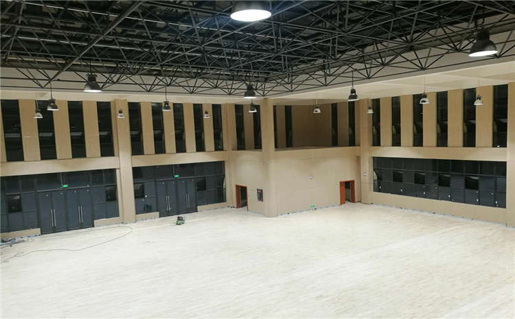 楓樺木籃球場地木地板怎么保養？