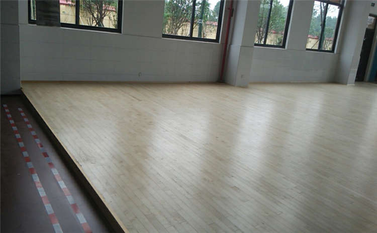 拼接板籃球場實(shí)木地板哪個品牌好？