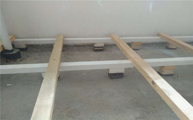 橡膠木籃球場地木地板施工技術方案