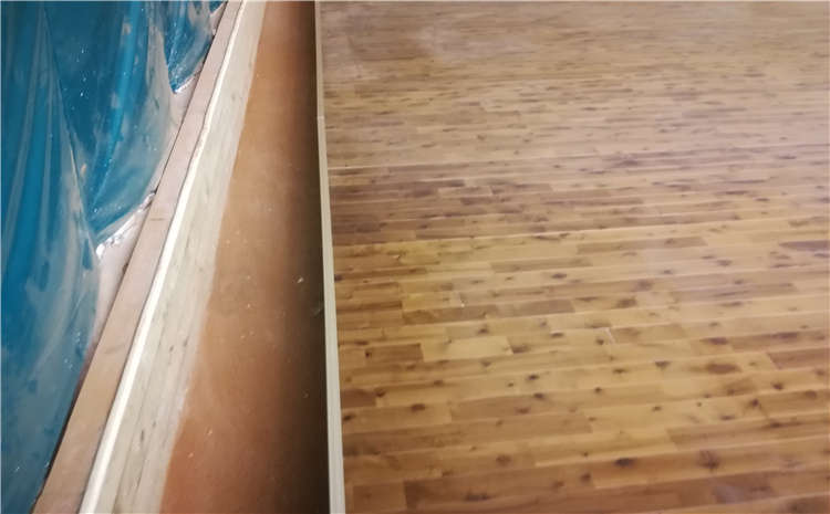 拼接板體育館實木地板一般多少錢?