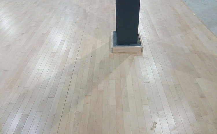 硬木企口籃球場實木地板怎么翻新