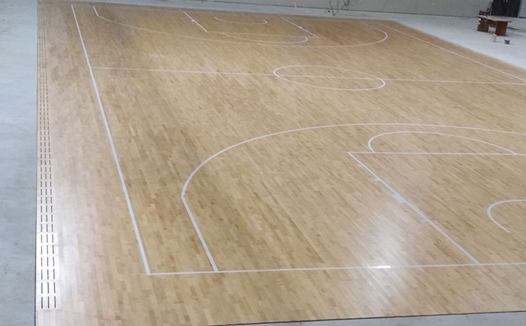 指接板舞臺木地板怎么翻新？