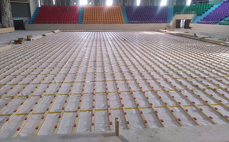 松木籃球運(yùn)動(dòng)地板造價(jià)是的多少?