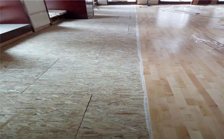 單層龍骨結構風雨操場木地板哪個品牌好？