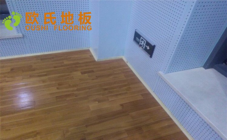 甘肅敦煌**大酒店排球木地板圖片