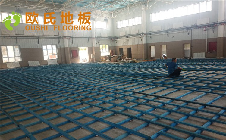 新疆克拉瑪依市獨山子虹園小區體育館木地板項目——歐氏實木運動地板